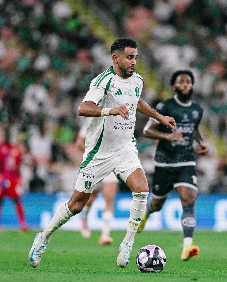 🚨🚨🚨🚨🚨🚨🚨 رياض محرز:

ليس لدينا دعم كبير مثل الاندية الكبيرة الاخرى

انا غير سعيد لأنني اريد الفوز في المباريات

على الجميع ان يقوم بمجهود افضل نحن كلاعبين والمدرب وحتى الإدارة ايضًا

الأمور صعبة جدًا في هذه المرحلة لكن يجب ان نتماسك ونعود لنتجاوز هذه الأزمة

😱😱😱😱😱😱😱