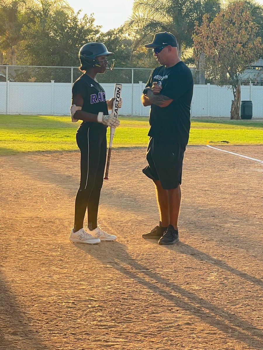Kaela_turbo2009's tweet photo. Having fun in High school Fall Ball!
#SpeedKills #Tablesetter #D1 #usa
@CoastRecruits @los_stuff @LineDsoftball @BrenttEads @TOP_D1RECRUITS @ondecksoftball @SoftbalAmerica @USASoftball @nxt1sports @LegacyLegendsS1 @ExtraInningSB @DirectRecruits @SportPrepX https://t.co/hPfIhE7zUH