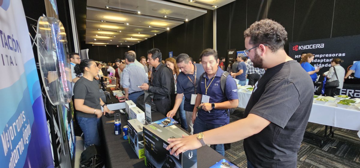 Importación Digital tweet media