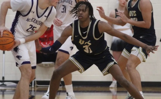 Happy Birthday to <a href="/UISHoops/">UIS Basketball</a> #SuperSoph Khalil Ross! 🎂🎉🏀