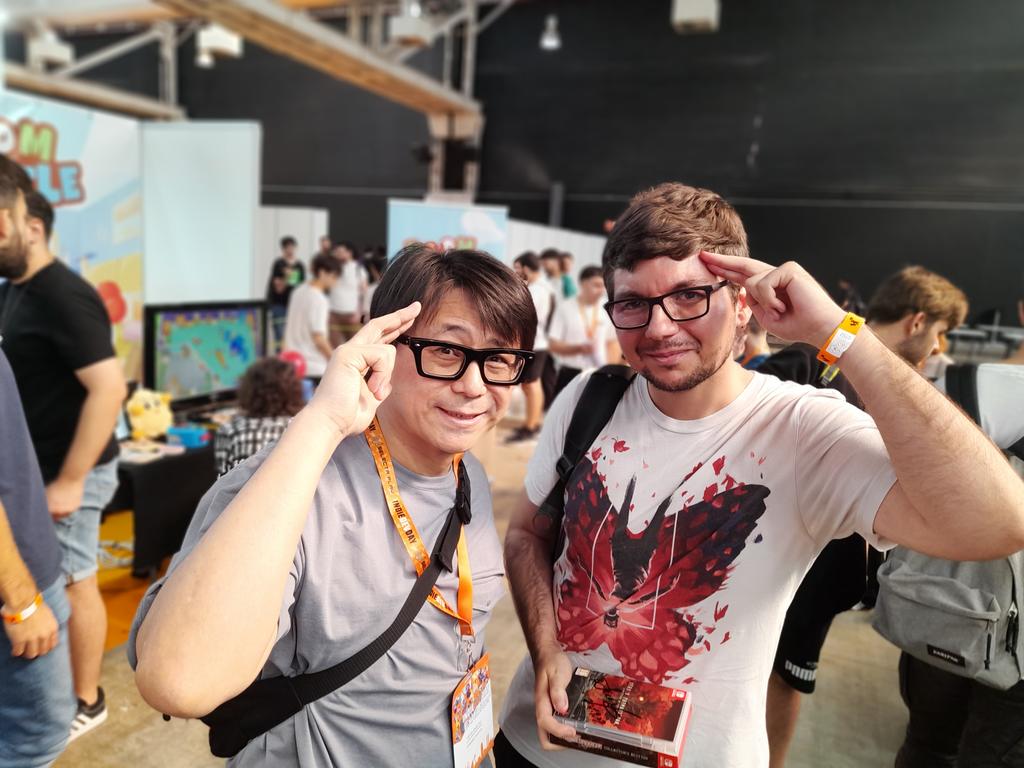 miguelGameDev_'s tweet image. Primer día del IndieDevDay y ha sido inmejorable. He podido probar juegos chulisimos, hablar con gente maravillosa y conocer a mi director favorito @Swery65.