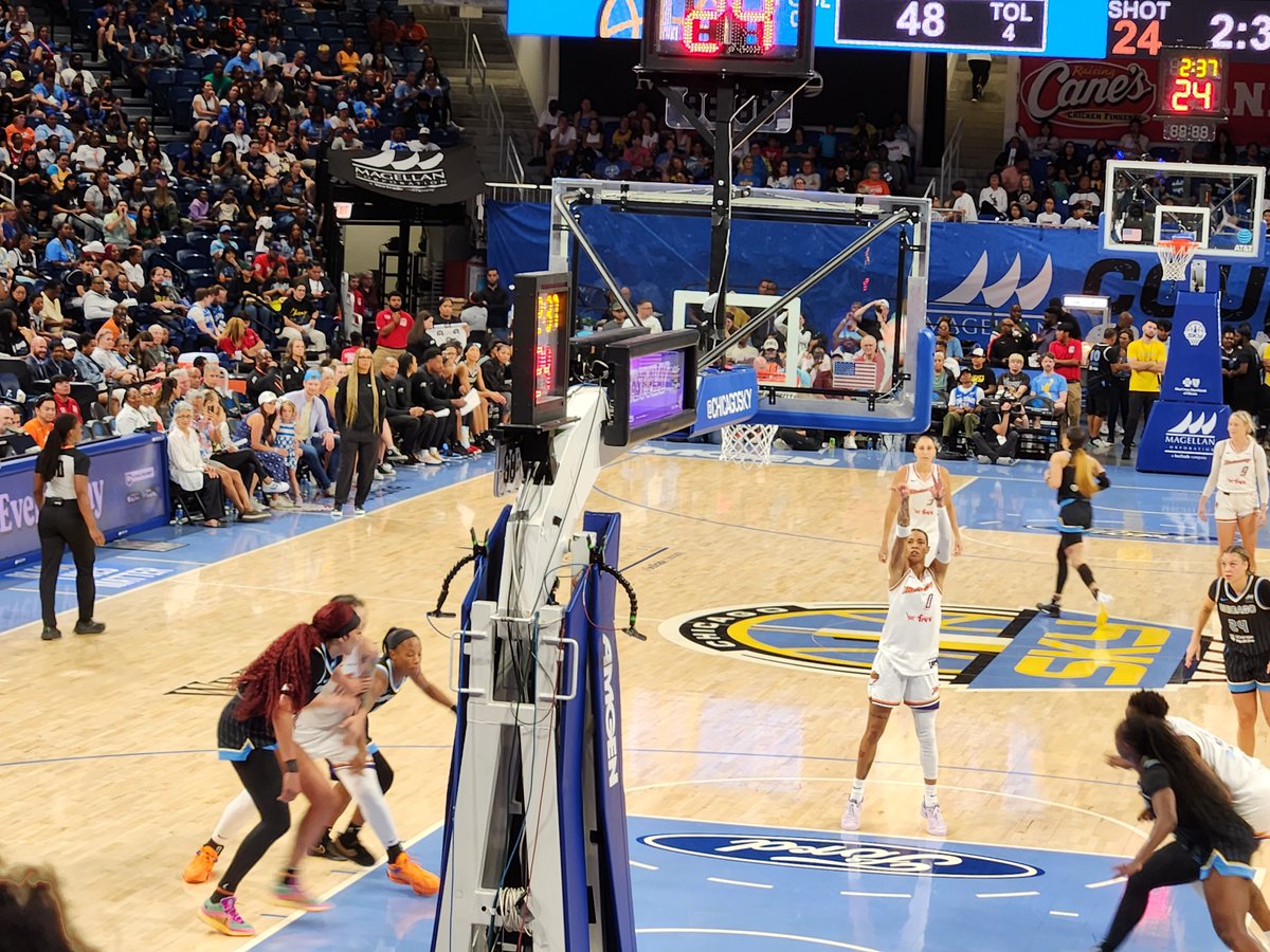 NEIU Night at the Chicago Sky was a blast! 🎉 Dr. Campbell and Dr. Slate, along with 200+ members of the NEIU community, cheered on the team and had an unforgettable time! 🏀

<a href="/NEIU/">Northeastern Illinois University</a> <a href="/NEIUArtsandSci/">NEIU Arts & Sciences</a> <a href="/chicagosky/">Chicago Sky</a>