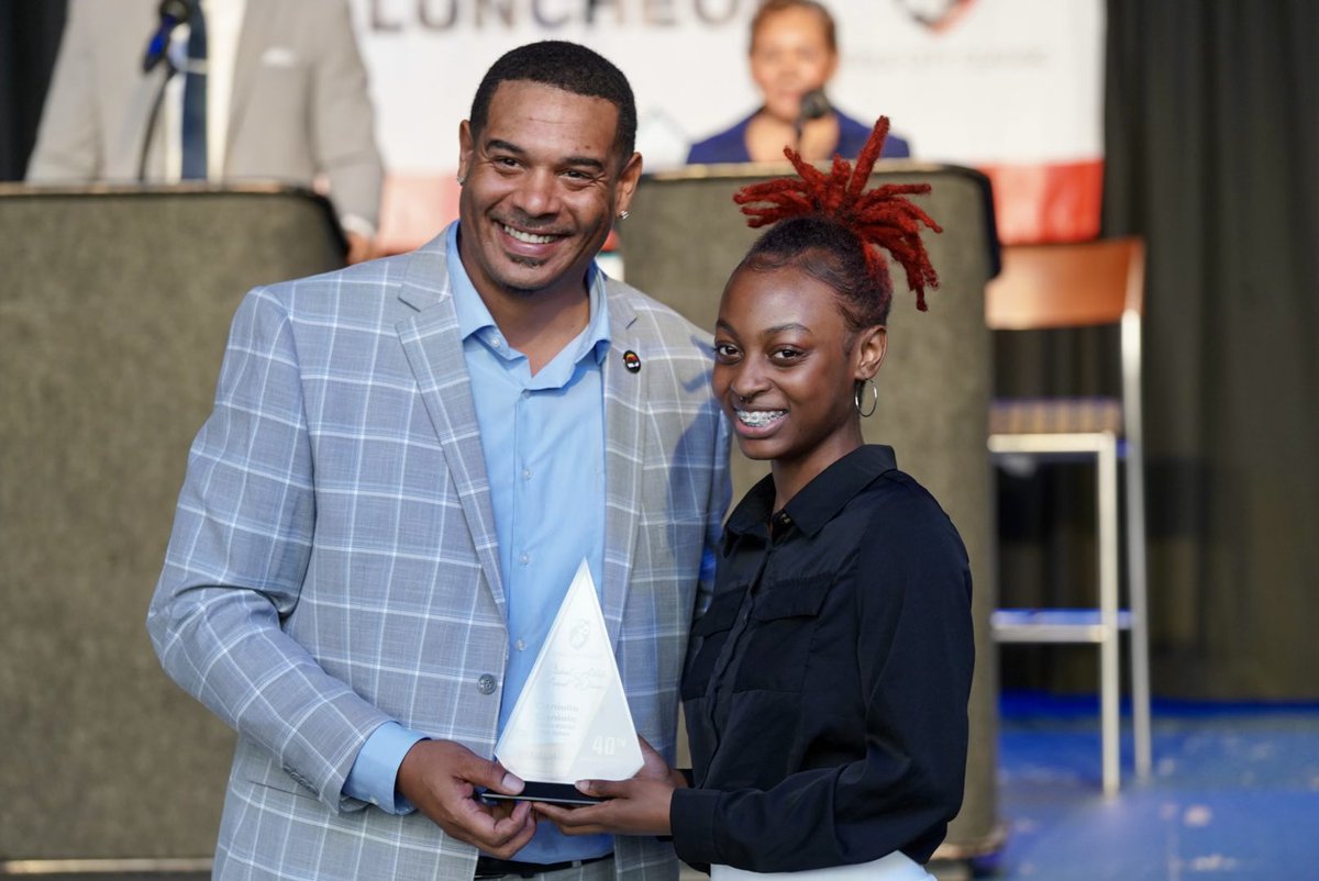 CrispusAttucksSports tweet media