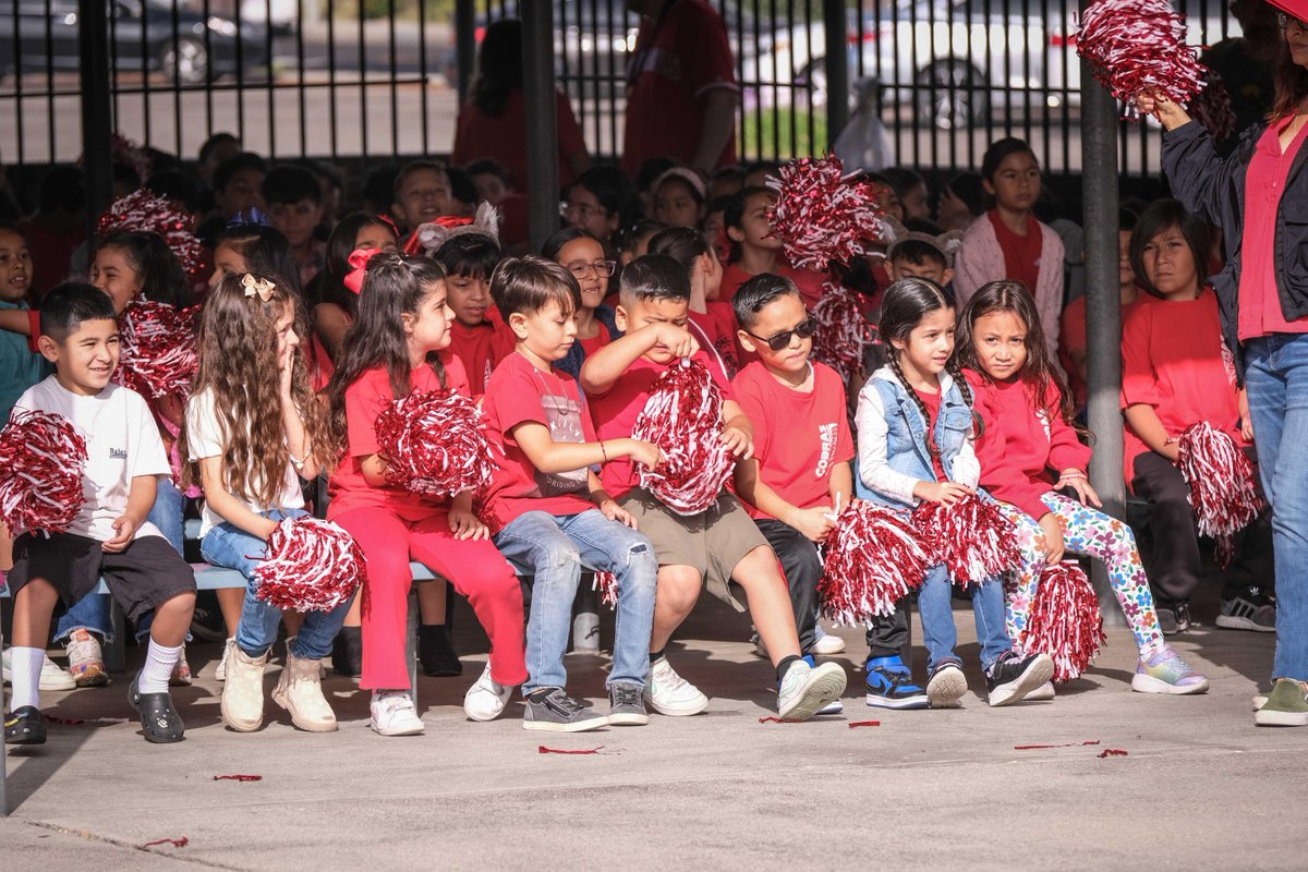 PomonaUnified's tweet photo. Westmont 小学 PBIS 启动亮点 #studentsuccessisoursuccess #PBIS #WestmontElementary https://t.co/GGPl2vQAXq https://t.co/wYqTQIz6wV
