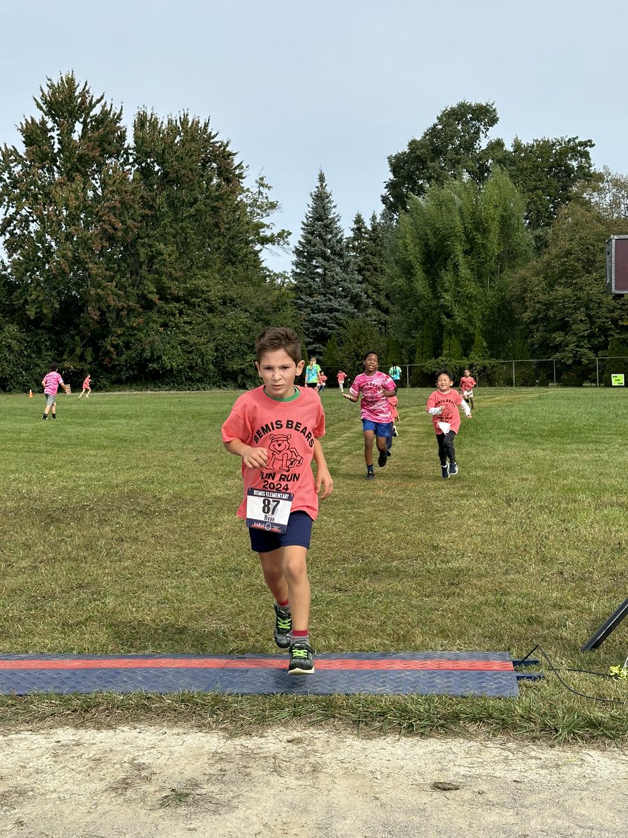 Fun run day! So proud of my firsties!🤍 #bemisbears