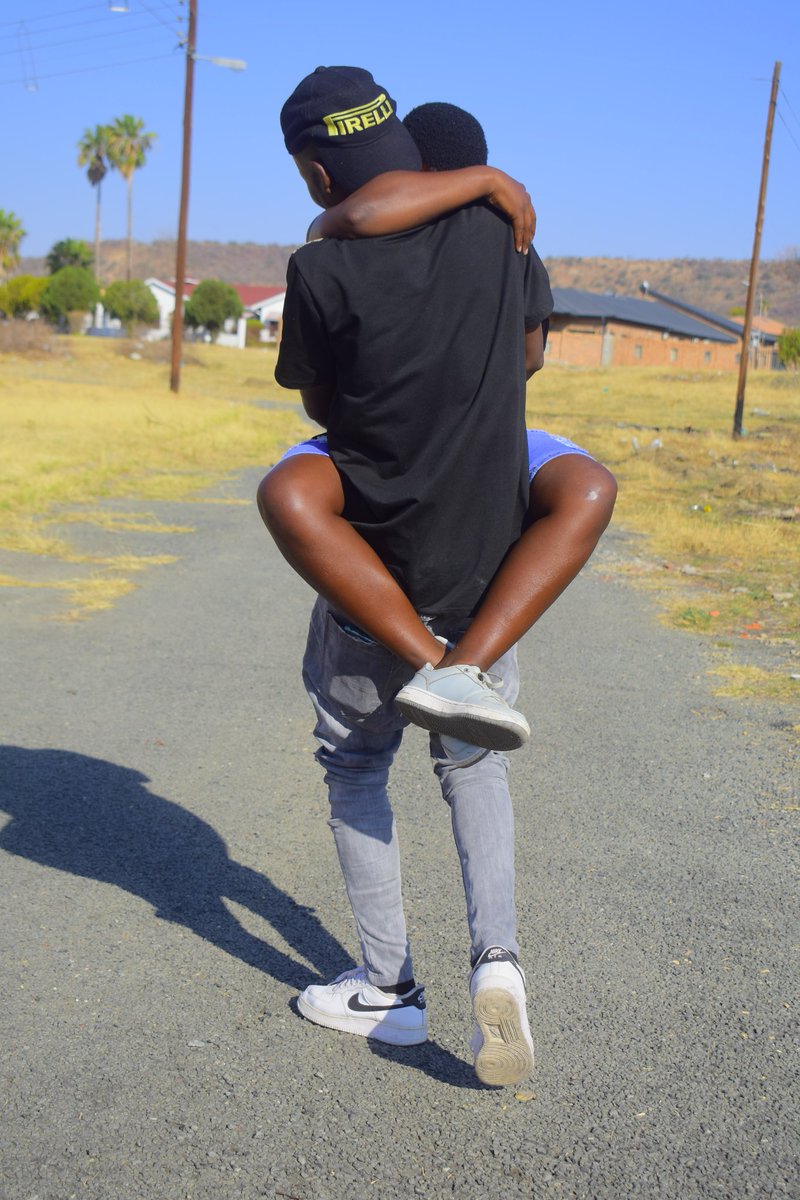 Ine ndiye ndakukanilane nkhale kuti ikubwera nawo kumeneko ndizipakula kokuno