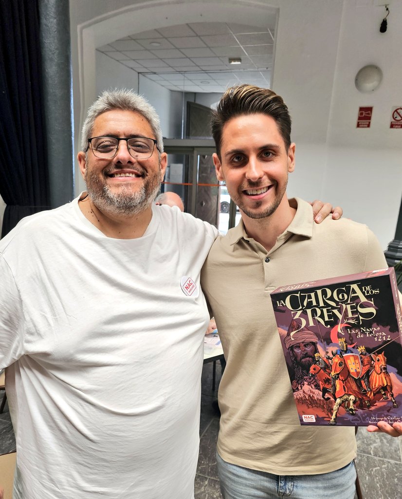 Con el gran <a href="/CarlosDiazCMCM/">Carlos Díaz (Jornadas CMCM)</a> en las #PaxLudica2024 <a href="/LudicaPax/">Club Pax Lúdica - Cádiz</a>