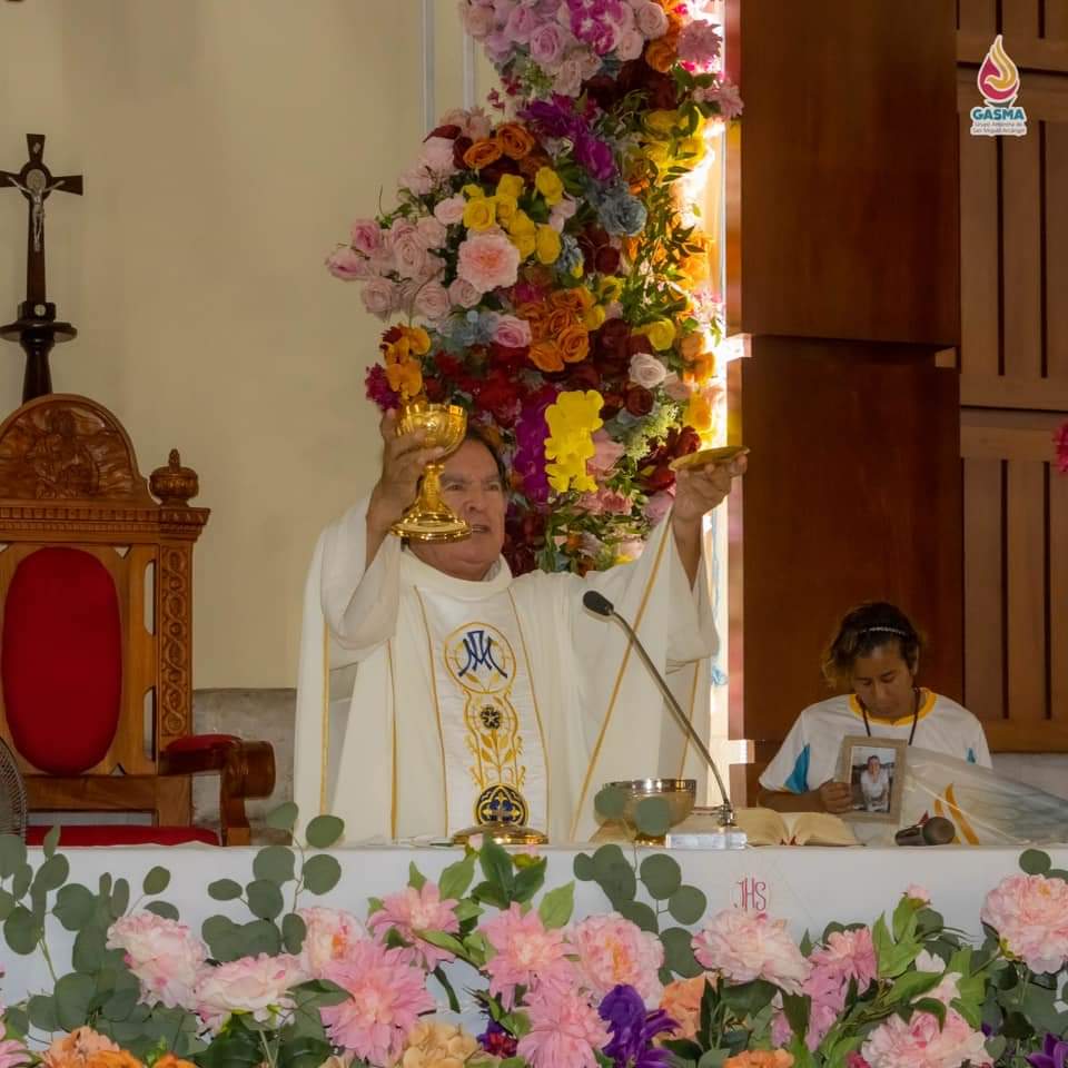 Jgpm12Jose's tweet photo. Mi familia Espiritual #GASMA que en un año nos preparamos físicamente y espíritualmente para asistir a la Basílica de Guadalupe y regresar a Vallarta corriendo en relevos con la Antorcha encendida.

@JCFloresMiramon 
@fanny_valdivia 
@MtroFerLozano https://t.co/Caell41yl4
