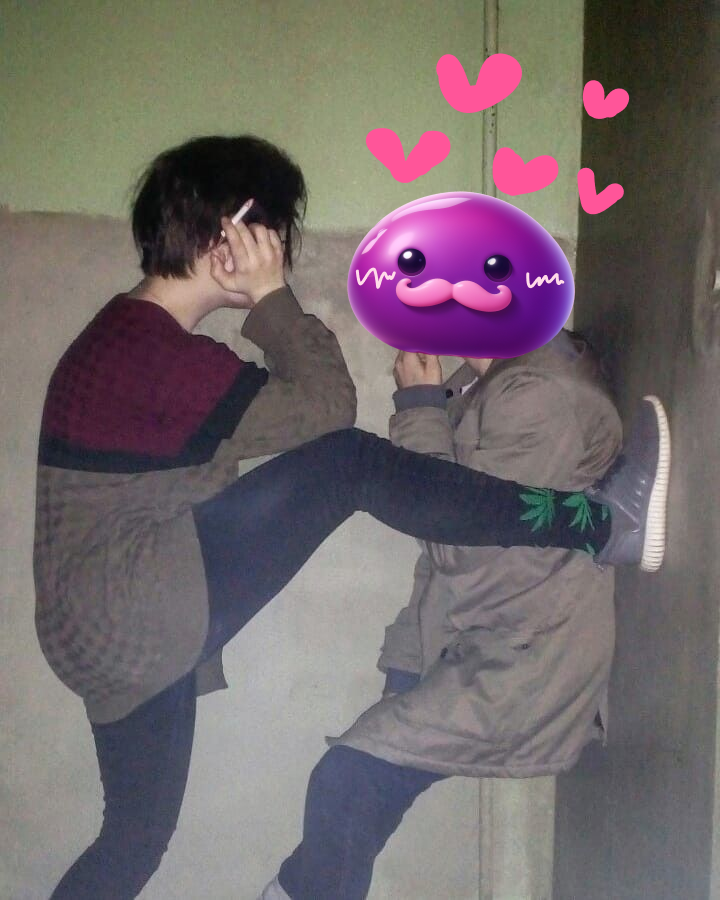 solgrapegummy's tweet photo. Just launched a grape gummy into orbit and it’s now the most valuable NFT on the Solana network. 🍇🚀 More chewable than any rug pull. 
#GrapeToTheMoon #OrbitSquish #DecentralizedSnacks #solmeme #memecoin #newcrypto #solana #solanameme https://t.co/4lqj2A1Rop