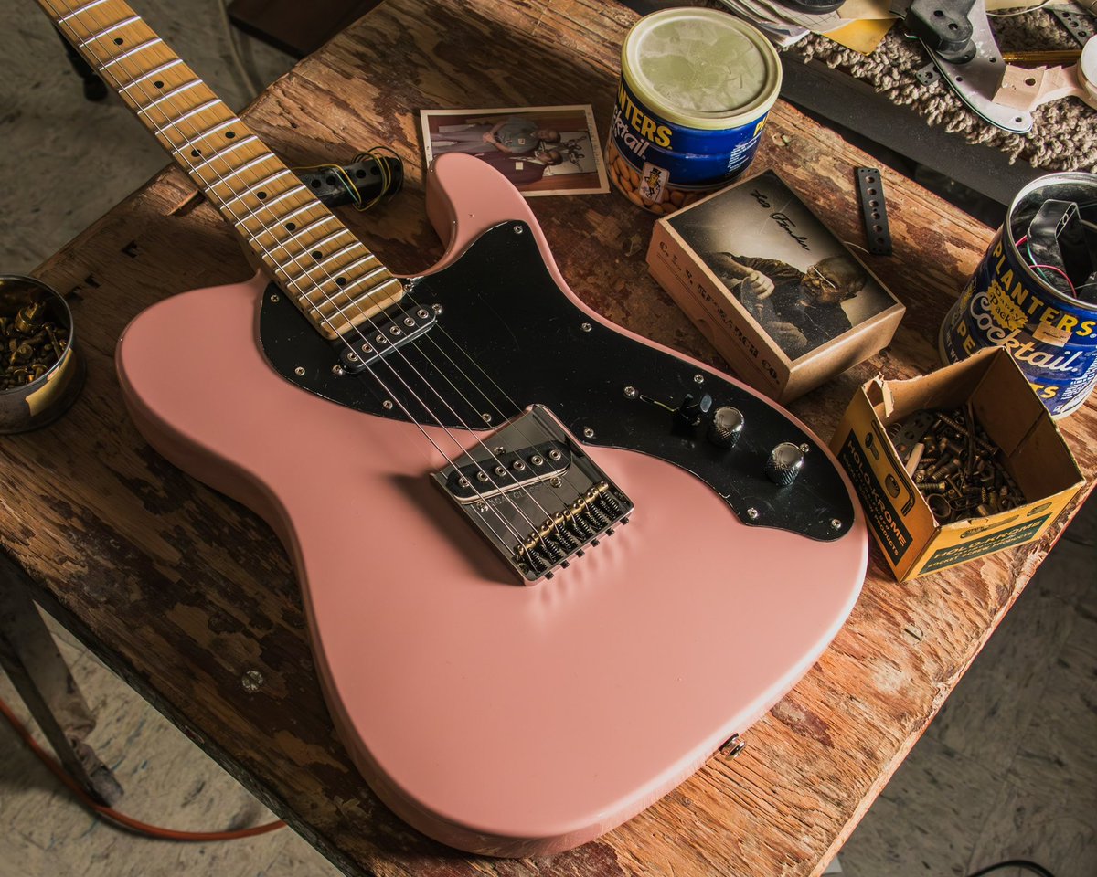 GandLGuitars's tweet photo. The summertime small-batch limited run ASAT Classics. With chambered alder bodies for light weight and smooth tone, catch one while you can in Surf Green, Shell Pink or Vintage White.
#glguitars #LeoFender #ASATclassic https://t.co/0o4eXuwta6
