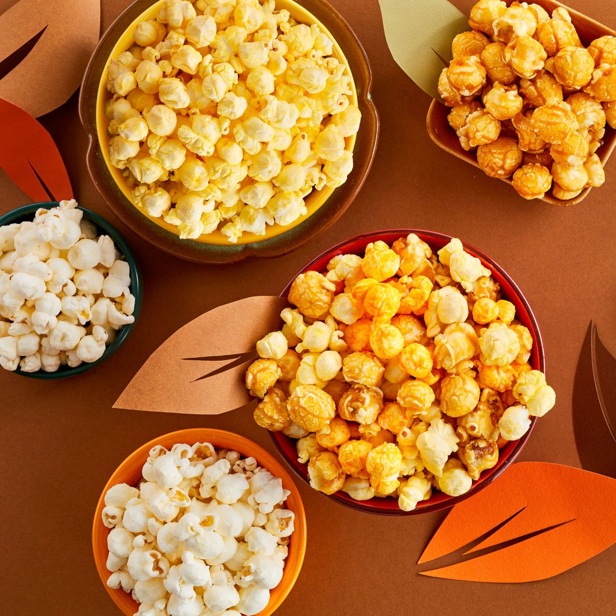 PopcornFactory's tweet image. Crunching popcorn 🤝 crunching leaves