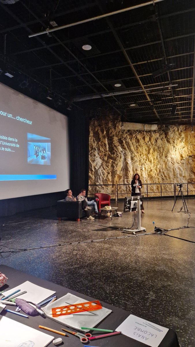 📸 Découvrez quelques images de cette soirée magique et les échanges entre les publics et les #chercheur.e.s.
🎙Ateliers intercatifs,  jeux,  #conférences et rencontres animent la soirée de cette #NuitChercheurs 

#PontduGard #Unîmes #Recherche #Société