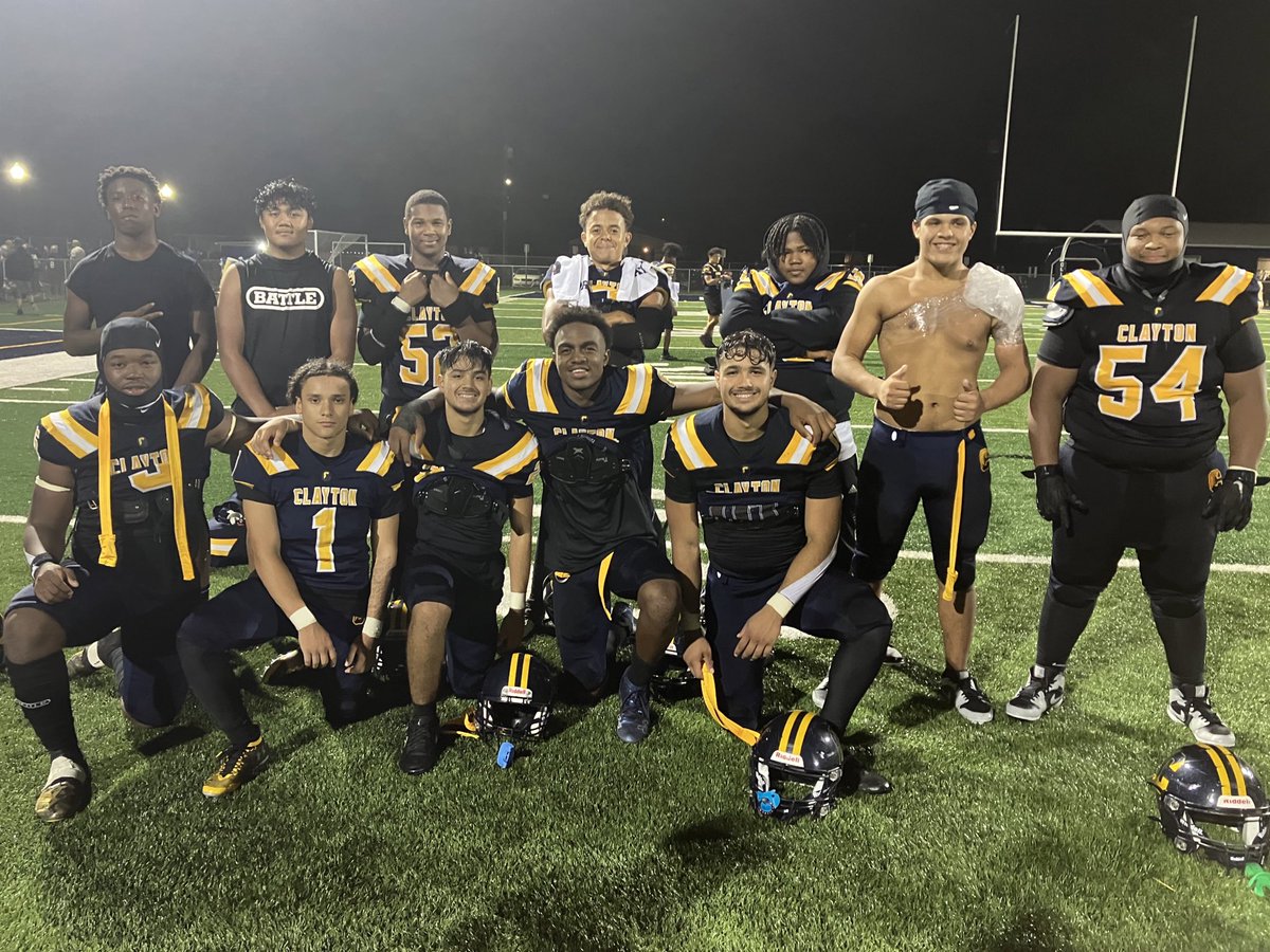 Clippers down Gateway 41-7 as the backs run for over 300 yards tonight with the O Line leading the way!   Jalen Rodriguez finds the end zone to make it 35-7.
