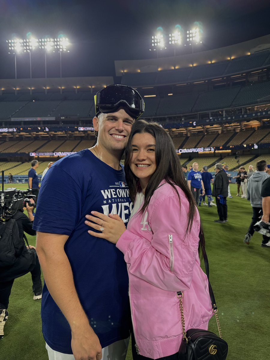 Anisa Herlinda Garcia tweet media