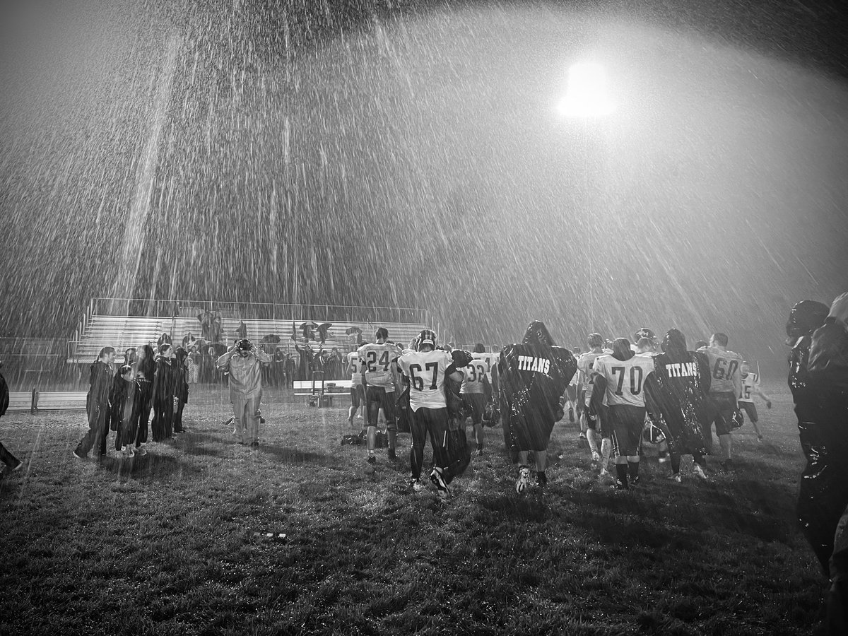 Hard fought win for your Titans💪 14-6 over Winchester ‼️