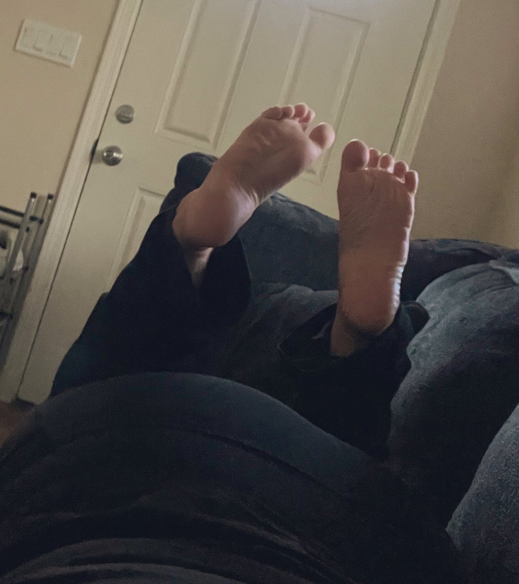 barefeetbrat's tweet photo. 🤤👣
#feet #feettribute #feetworshi̇p #Onlyfan #footworshi̇p #tows #heel #legs #fetish #feetlover #feetpicture https://t.co/eXN6NnnXQM