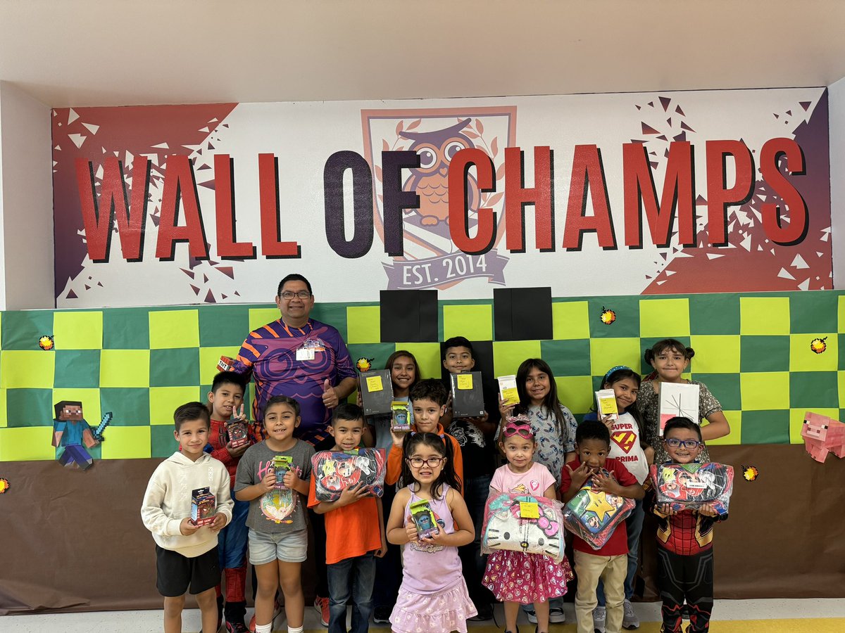 MRidge_ES's tweet image. Our Owls are #ALLINforATTENDANCE!! OWLSOME prizes for our attendance drawing winners!! It pays to come to school!! 🧡🦉💜 #TeamSISD #ALLIN #ALLINforOURmission @AHernandez_TECH