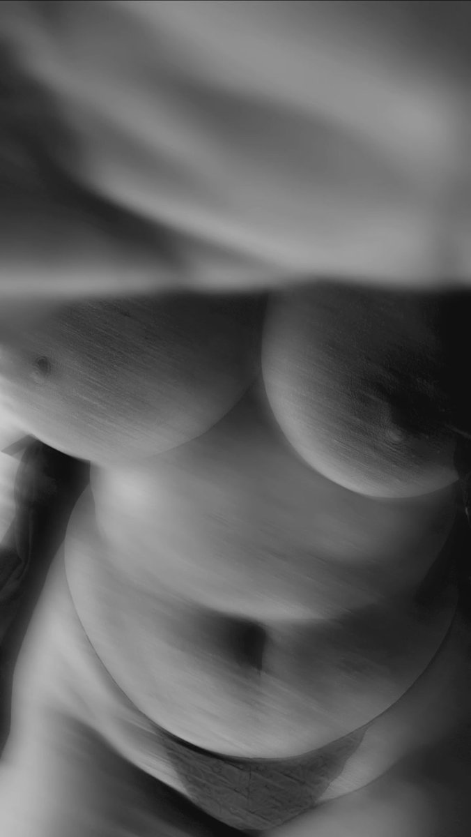 Lexii333Lex's tweet photo. click the link to see the uncensored version 🖤✨

#fyp #SellingContent https://t.co/NHv3CIK5K1