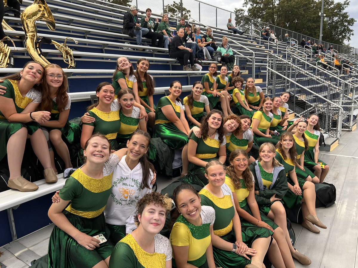 Friday Night Lights and a big win for our Battling Bees!!!
Thank you to Euclid for being such great hosts this evening to our band at your amazing facilities. 
#GoMedina 
#WeRMedina 
#FridayNightLights 
#MarchingBand 
#MusicalBees