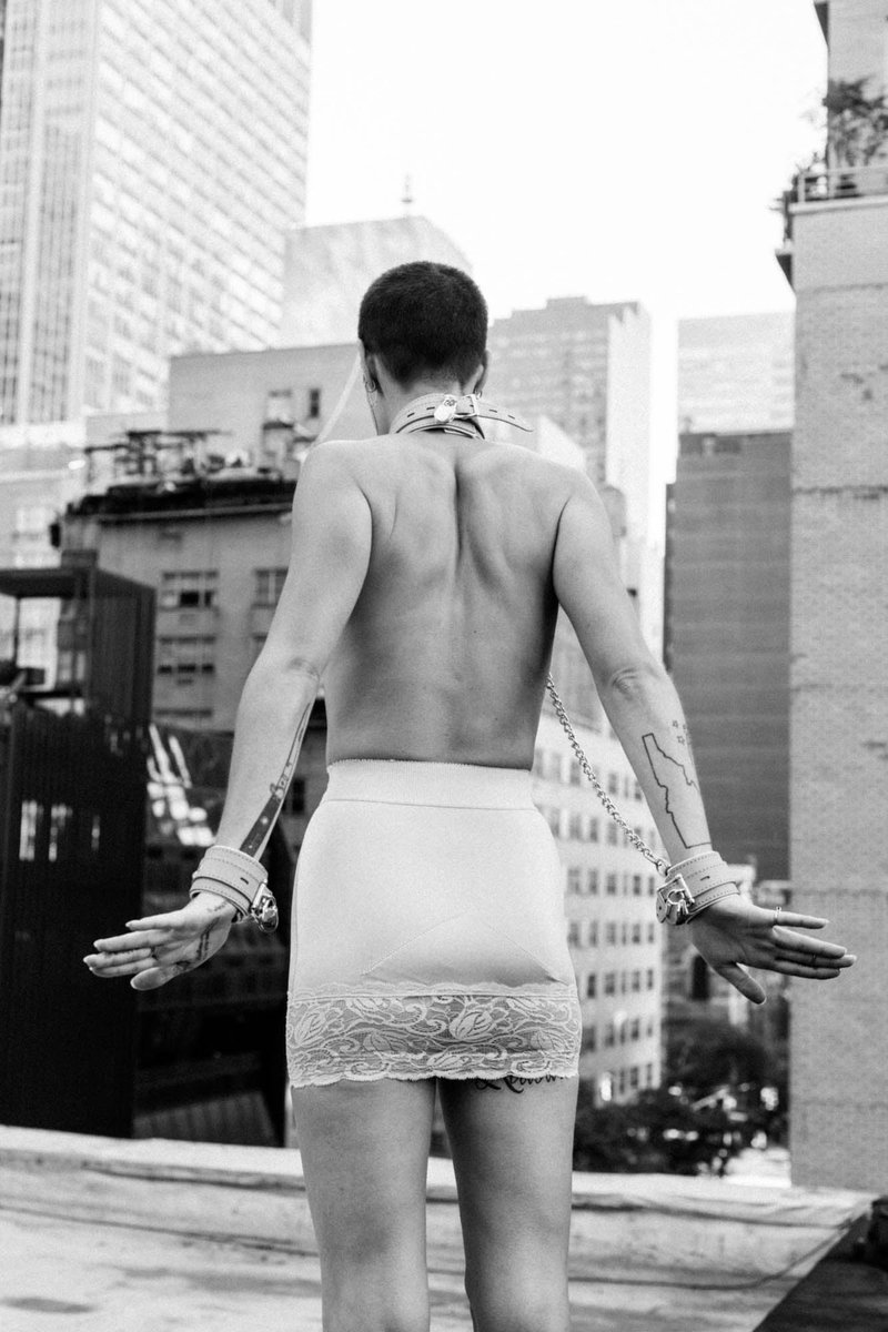 VPLeather's tweet photo. Beyond expectations. 🌆 #BDSMCommunity #Bondage #LiveBoldly #KinkCommunity #LeatherLife https://t.co/b96QunxqgJ