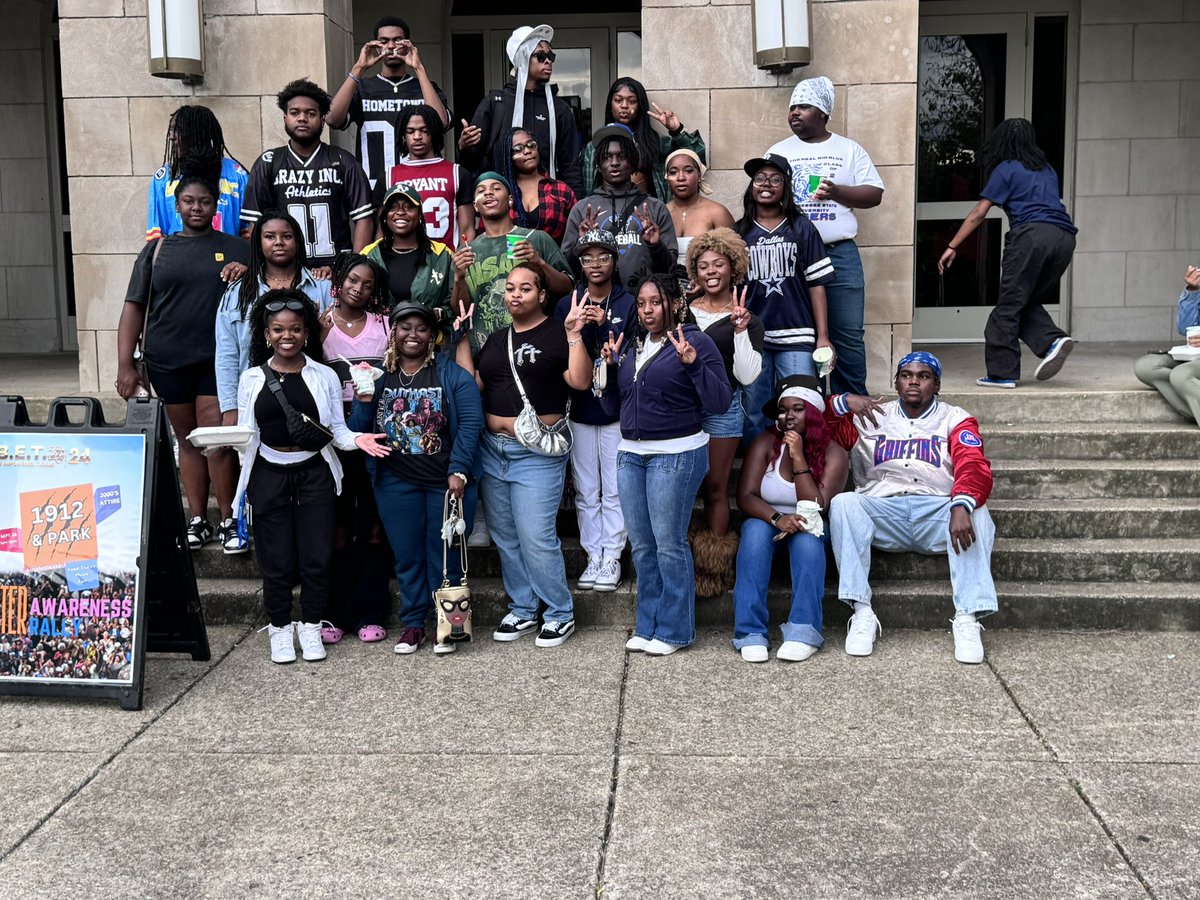 TSUedu's tweet photo. TSU students held their first 1912 & Park voter registration rally to remind fellow students the importance to voting! 🗳️Special thanks to Rep. @HaroldLoveJr ., Katelyn Thompson, Tiara Thomas and Tequila Johnson for inspiring students on the power in voting! 🐯 #TSUVotes https://t.co/oRnQKuux4k