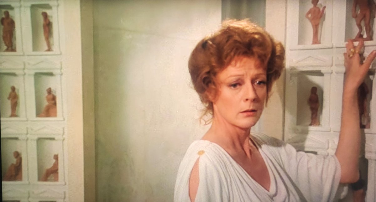 GeekyHuman's tweet photo. Wands up for Dame Maggie Smith. She brought magic, wit, and grace to every role she played. Today, we honor her memory. 💫 #MaggieSmith #WandsUp #GeekIcons
https://t.co/ebPzoihnxV https://t.co/qnNOor4XfO