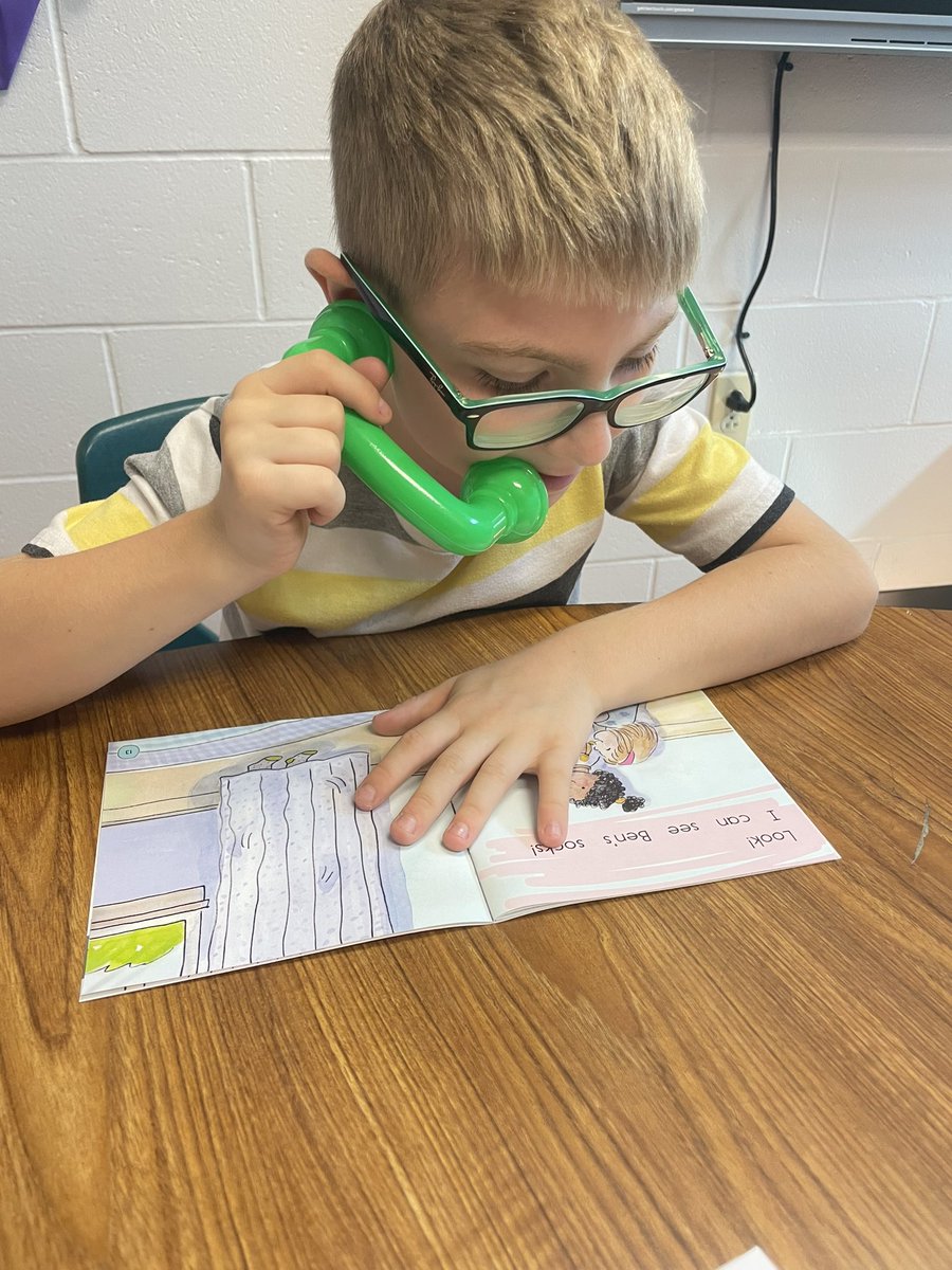 Independent reading and reading with a supportive partner is a great way to build fluency and foster the love of reading! We can read a book more than once to gain a better understanding of the characters.  #AHL_AVID #trustyhuskies #CPSGrowsreaders