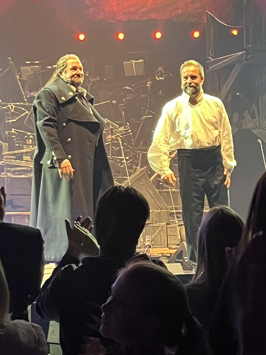 AnnaCF88's tweet photo. Amazing! #LesMiserables https://t.co/C8CPA671jf