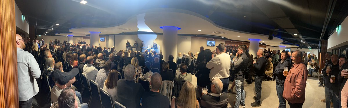 pn_neil_allen's tweet photo. Well, what an evening. Thank you all so much for coming. 400-ticket sell out, more than £3,000 raised for charity and seven fantastic former #Pompey players. Plus a wonderful job by @IanDarke. Oh and a few books flogged. What a football club. https://t.co/XfwuWAsYbm