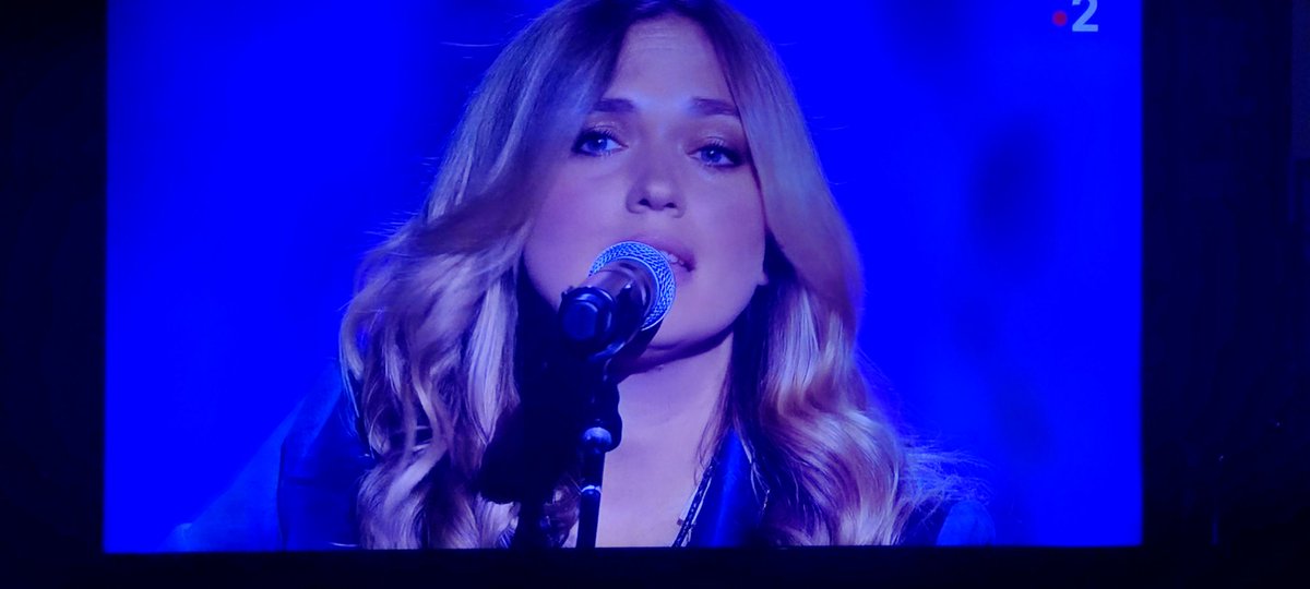 Enfiiiiinnnn Bobbie dans <a href="/Taratata/">Taratata Officiel</a> ! Merci de la mettre enfin dans la lumière !! ❤️🎸🎶❤️