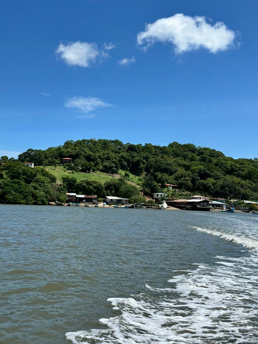 MICITT (@micittcr) on Twitter photo Visitamos Isla Chira para conocer el estado y necesidades en conectividad y oferta comercial de telefonía y datos móviles.
<a href="/hubvargas/">Hubert Vargas Picado</a>, Viceministro Telecom y Elidier Moya, Director de Evolución y Mercados de Telecomunicaciones, se reunieron con representates de la ADI de la Isla Visitamos Isla Chira para conocer el estado y necesidades en conectividad y oferta comercial de telefonía y datos móviles.
<a href="/hubvargas/">Hubert Vargas Picado</a>, Viceministro Telecom y Elidier Moya, Director de Evolución y Mercados de Telecomunicaciones, se reunieron con representates de la ADI de la Isla