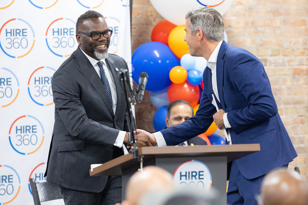 ChicagosMayor's tweet photo. This week, we celebrated the grand opening of the @HIRE360Partners training facility, which will expand employment opportunities for residents across Chicago.

This space has the potential to uplift and strengthen our entire city. A win for workers is a win for Chicago. https://t.co/7yUYTevmQB