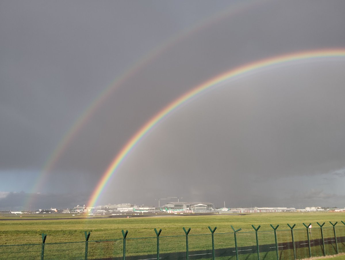 kenmeegan's tweet photo. Super #doublerainbow over @DublinAirport today. #Dublin #Ireland #rainbow https://t.co/a9JMPfe4A1