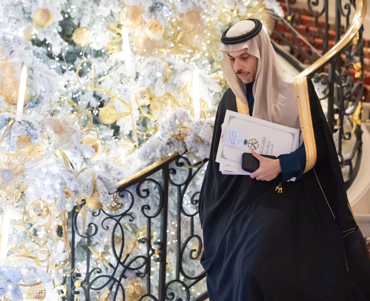 s_hm2030's tweet image. وزير خارجيتنا فارس الدبلوماسية السعودية🇸🇦
.
.