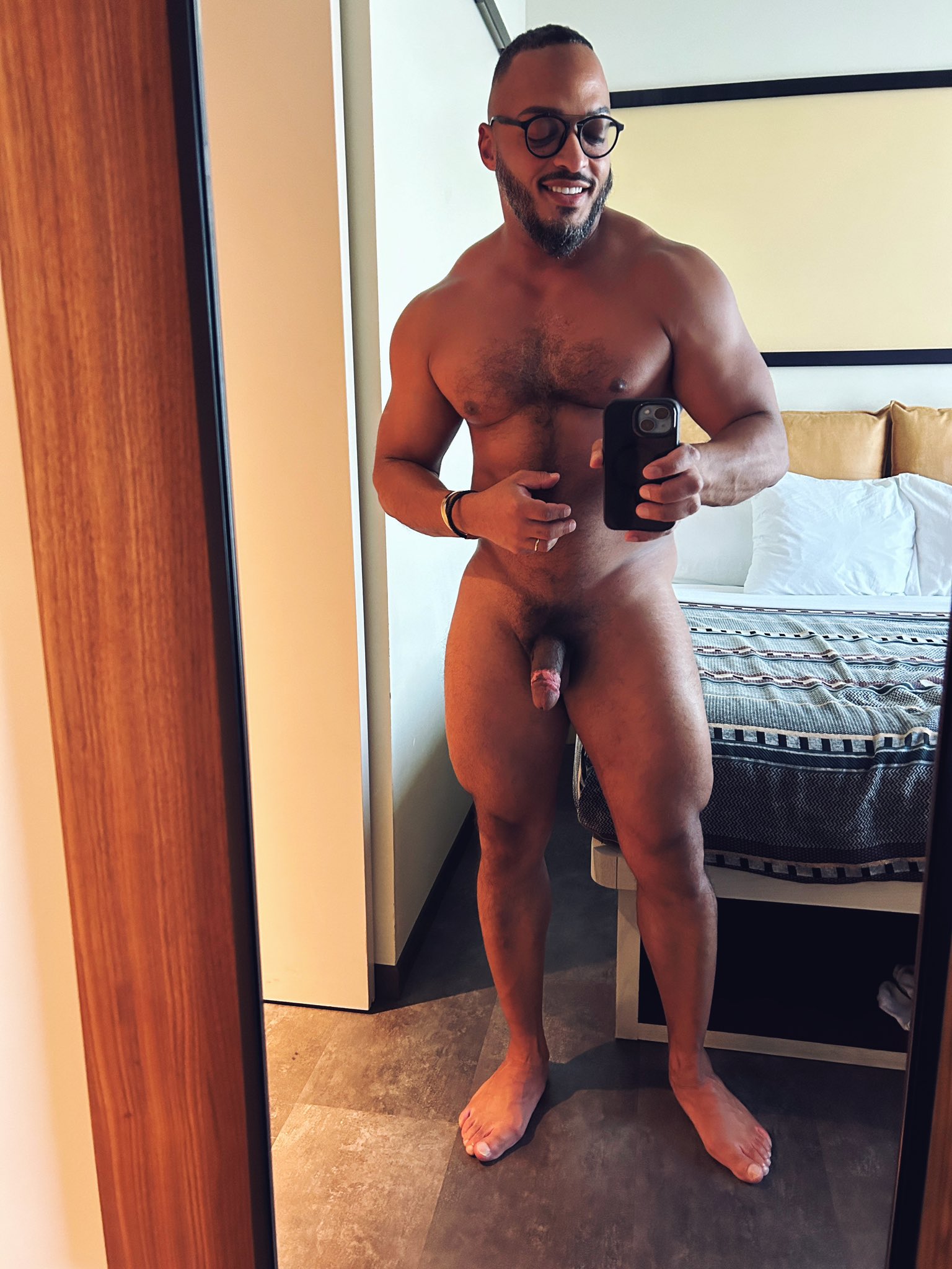 Just got to my hotel room and as always, the first thing I do is get undressed. https://t.co/s4zmIlZ6B4