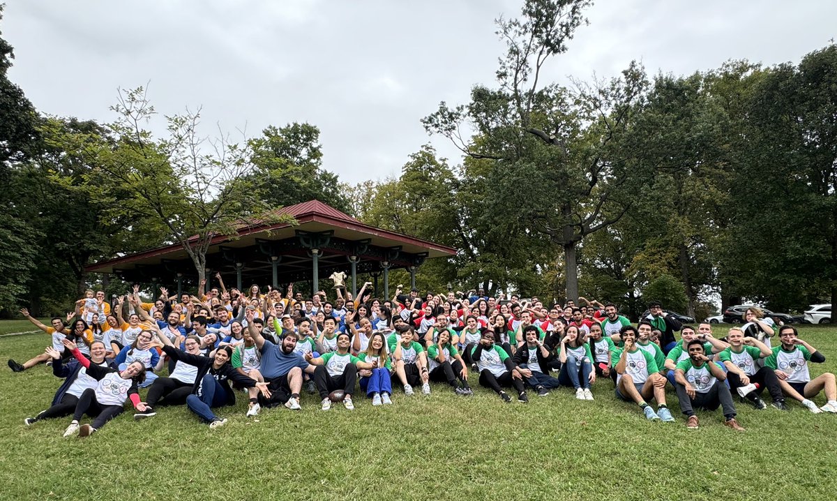 OslerResidency's tweet image. Happy Friday from the Osler Medical Residency-a great week with our annual Firm Olympics-all hail Thayer the victors-&amp;amp;the first #Osler Grand Rounds of the year with the #flagship firm-@elimorris &amp;amp; @MikeRoseMDMPH presenting a pharyngitis diagnostic dilemma!