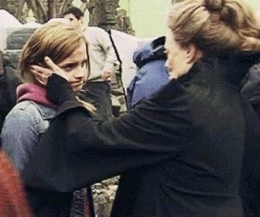 EiProfeta's tweet image. Emma Watson se despide así de Maggie Smith: 

“Cuando era más joven no tenía idea de la leyenda que era Maggie, la mujer con la que tuve la suerte de compartir espacio. Solo cuando me convertí en adulta, aprendí a apreciar que compartí pantalla con una verdadera definición de