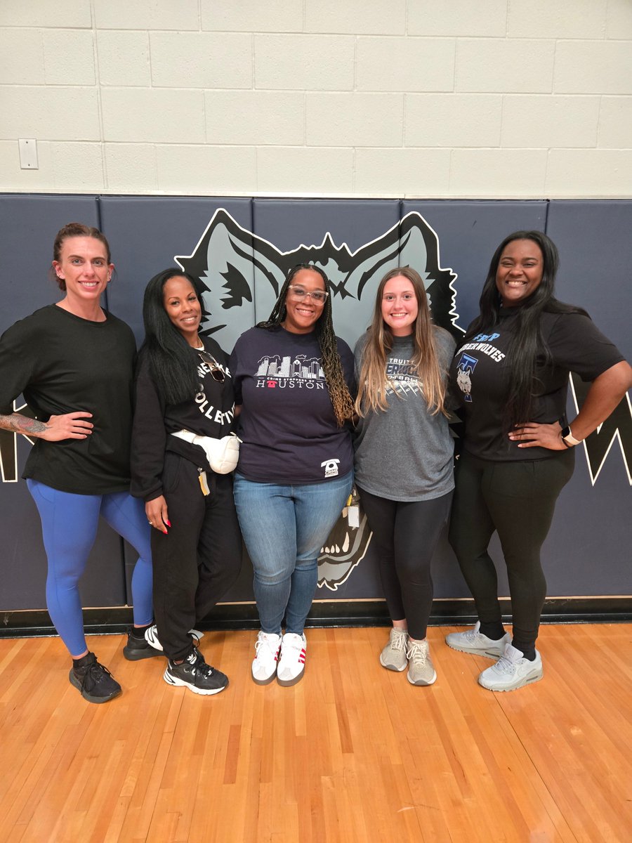 truittcfisd's tweet photo. Today #TMS enjoyed a presentation from Crime Stoppers on Situational Awareness for Middle School Students. It was a great opportunity for students and staff to engage in conversations about being safe at all times. Shout out to all the AMAZING COACHES who hosted this event! #RTP https://t.co/cHG0qAMItJ