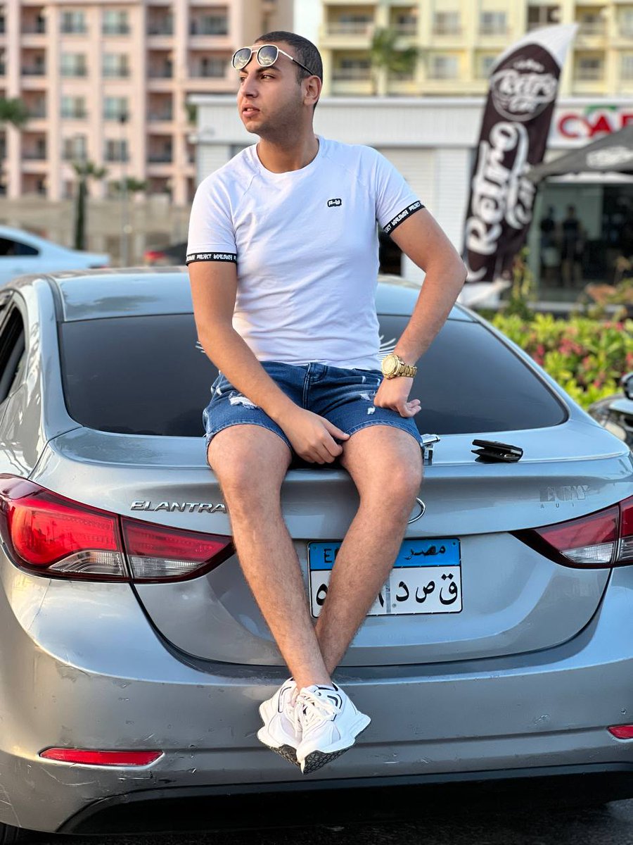 كل يوم حكايه جديده وموقف جديد لازم تكون قد الثقه 
وثق في ربنا ♥️
ان هو مش هيسيبك في حاجه وحشه كلو بيعدي بس في الاول والاخر ثق في ربك هو ارحم الراحمين ♥️🤲✨