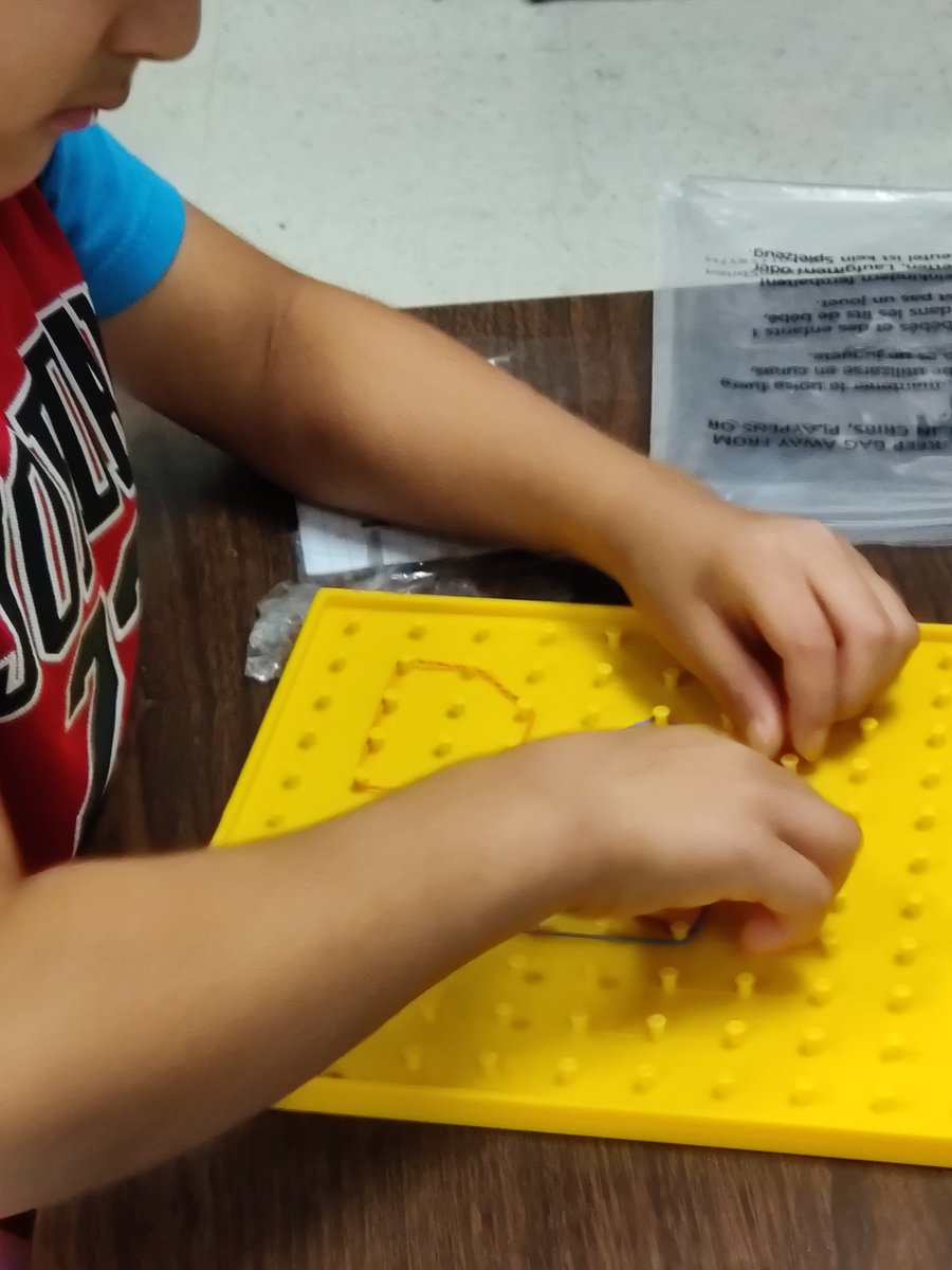 hixsecondgrade's tweet image. Making polygons with our geoboards @mizstr84ward  @LundquistJess  @NISDCarlosCoon