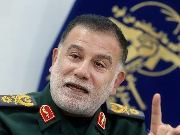 MarianoGiustino's tweet photo. ULTIM'ORA: Sarebbe stato ucciso anche Abbas #Nilforoushan che ha prestato servizio nella milizia pasdaran iraniana dove era vice comandante per le operazioni e ha recentemente assunto il portafoglio del defunto Mohammad Reza Zahedi come comandante del Dipartimento 2000 delle Forze #Qods dei #pasdaran (#IRGC-#QF). Secondo alcune fonti, #Nilforoushan era nel bunker con il segretario generale di #Hezbollah, Hassan #Nasrallah. #Nilforoushan è stato sanzionato dagli Stati Uniti per violazioni dei diritti umani, aveva una notevole esperienza in #Siria ed era stato vice comandante delle Forze di terra del Corpo dei guardiani della rivoluzione.
Aggiornamenti a breve...
@RadioRadicale #Iran #Israele #Turchia