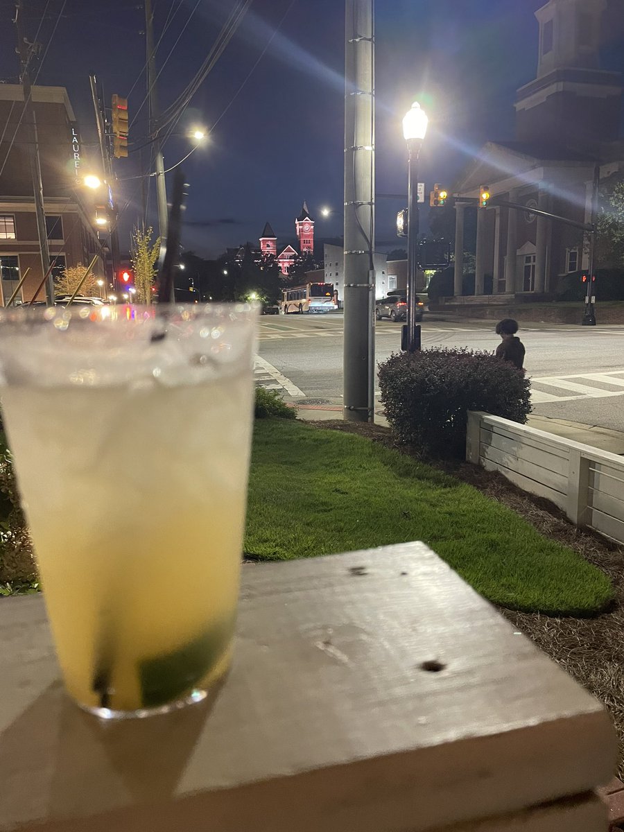 GamSrey's tweet photo. Drinking with a celebrity @BucatiniBruce https://t.co/K8tPbuMbxs
