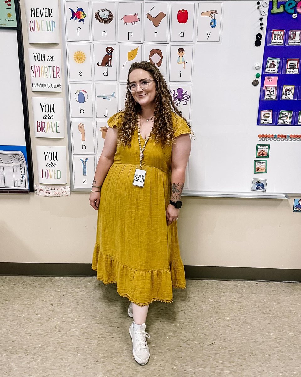 kayleesweatt's tweet photo. Solo week as a 1st grade student teacher ✏️🍎 https://t.co/h6IhtxT1A3
