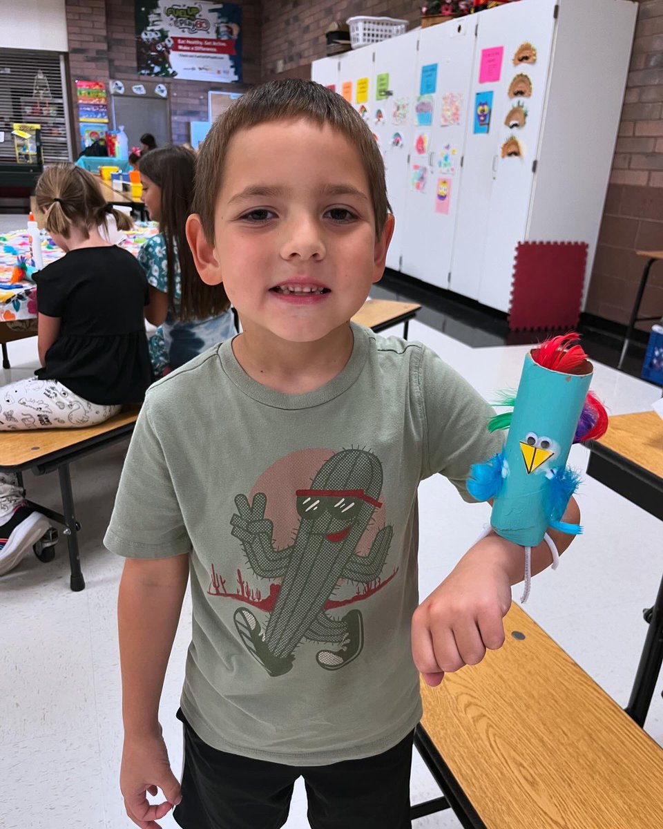 CommunityDv's tweet image. Parrot adoptions today at Copper Creek B&amp;amp;A. Those who adopted a parrot received a certificate of adoption. ♥️ @dvusd #wevegotwhatyouwant