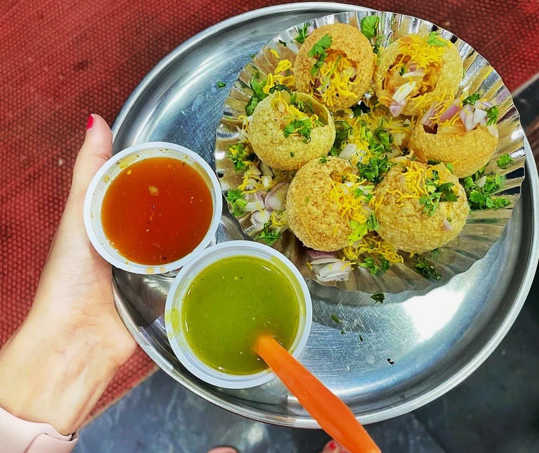SpiceTwistIndia's tweet photo. Ever tried Pani Puri? 🌍 Known by different names across India, this street food is a burst of tangy, spicy, and sweet flavors all in one bite! It’s more than a snack—it’s an experience! 💥 #PaniPuri #IndianStreetFood #SpiceTwistIndia #FlavourExplosion https://t.co/vWKJjFW6cz