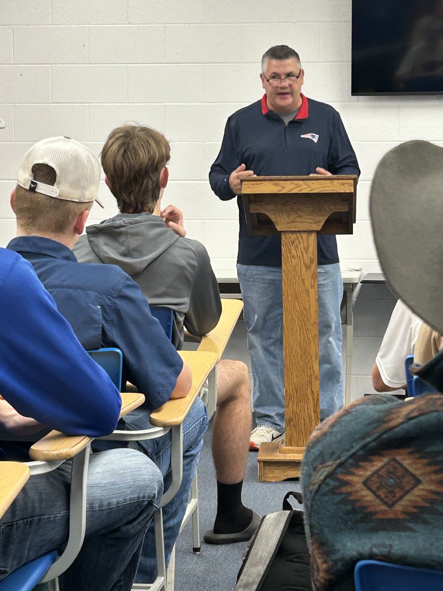 Mr Coach Mike Ray led our morning FCA huddle today at East Newton High School   Excellent message from our new AD/Ast. Principal. #blessedman