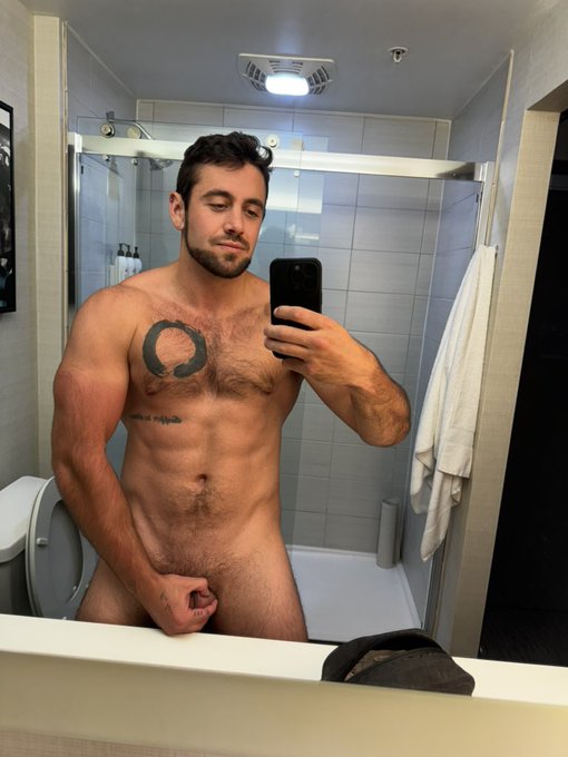 Watch Dante Colle ®'s leaked NSFW photo on TwXstars