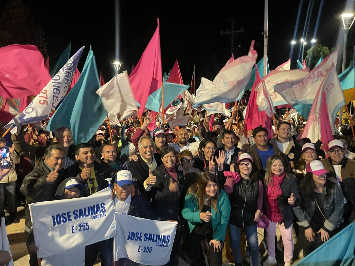 Francisco Chahuán (@chahuan) on Twitter photo En Papudo, apoyando a <a href="/AdasmeDonoso/">Claudia Adasme Donoso</a> ! Una tremenda alcaldesa !!! Junto a todo el equipo de candidatos a concejales !!!! <a href="/a_balladaresl/">Andrea Balladares</a> y Denisse Madrid presentes !!! En Papudo, apoyando a <a href="/AdasmeDonoso/">Claudia Adasme Donoso</a> ! Una tremenda alcaldesa !!! Junto a todo el equipo de candidatos a concejales !!!! <a href="/a_balladaresl/">Andrea Balladares</a> y Denisse Madrid presentes !!!