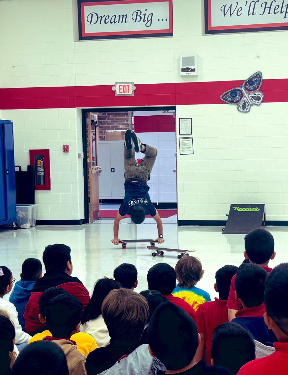 rbpsEAGLES's tweet photo. Our Eagles enjoyed the Sk8 4 Life Assembly today! Great presentation with positive messages & healthy living! #RBwell #RBBisBIA @DreamBigRB @RedBankSup @MrsDenaRusso https://t.co/gcNAkgFri2