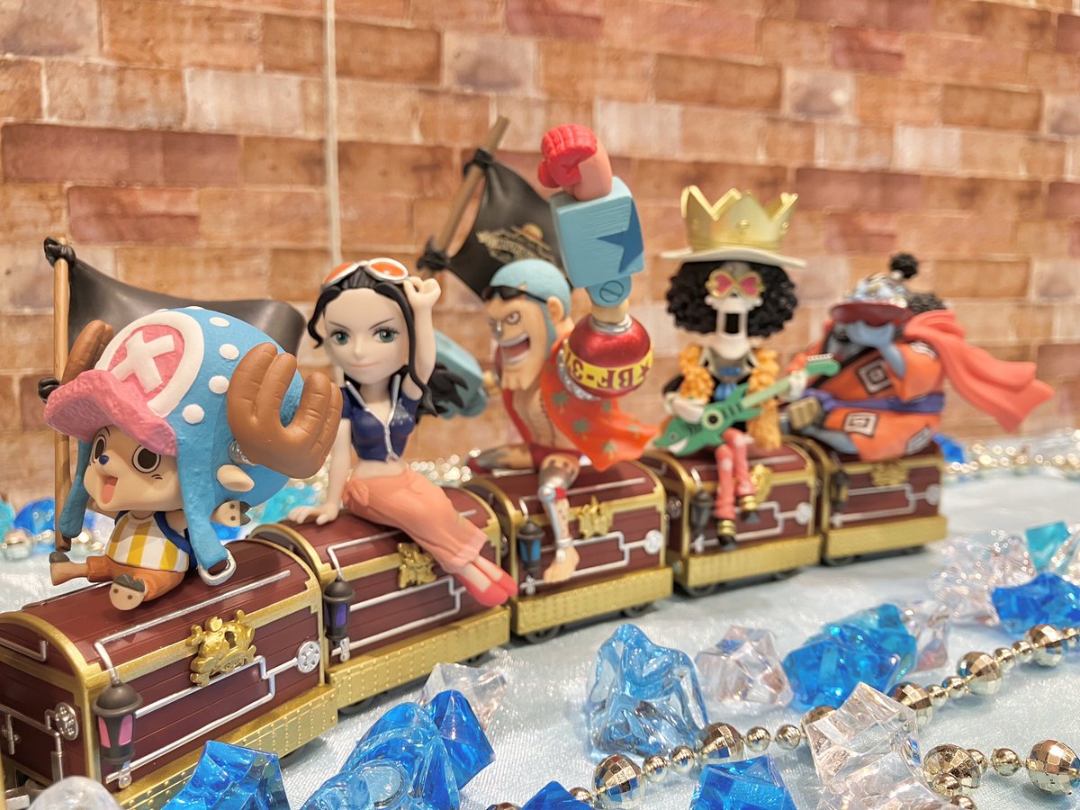 新商品】麦わらストア限定 ワンピース ワールドコレクタブルフィギュア